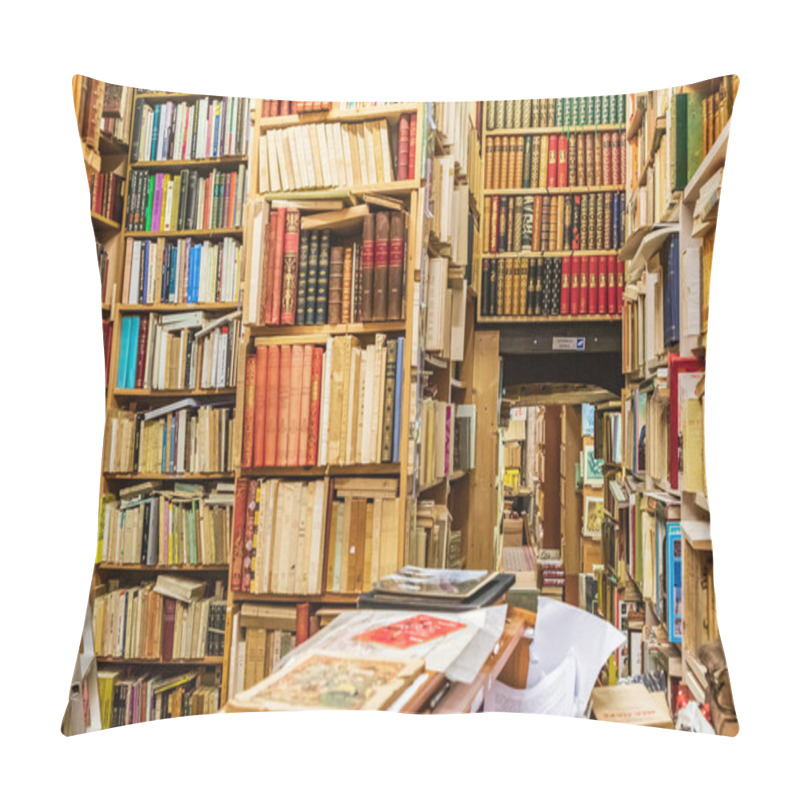 Personality  Europe, France, Haute-Vienne, Limoges. Sept. 5, 2019. Old Books In Shop In Limoges. Pillow Covers