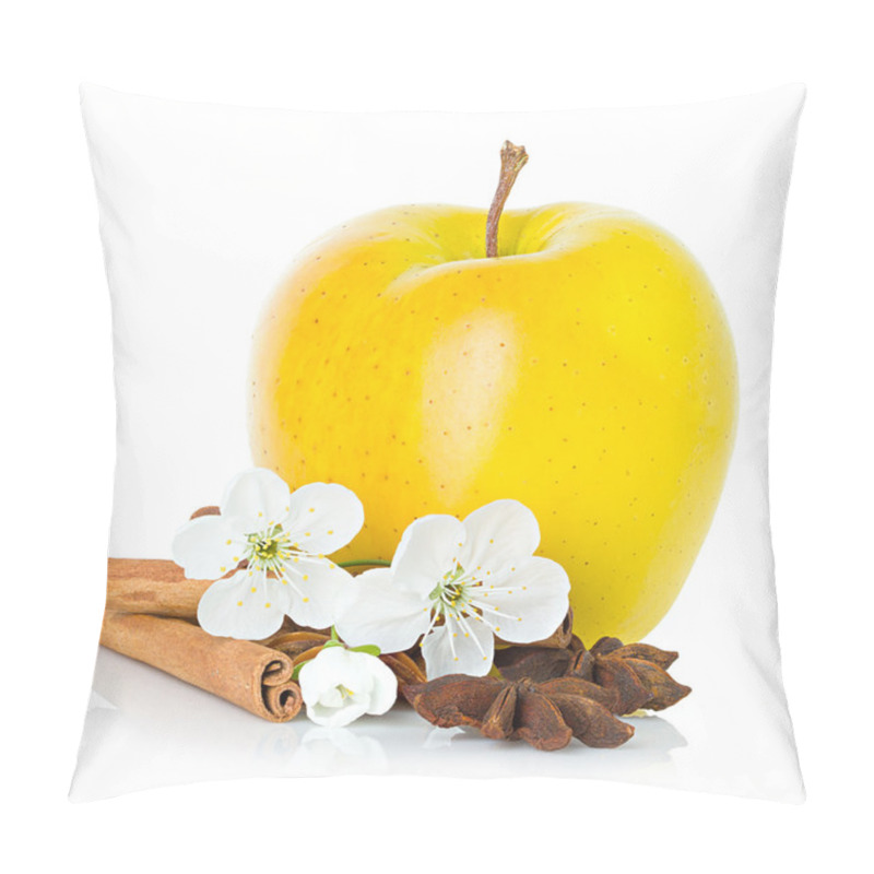 Personality  Ripe Yellow Apple With Cinnamon Sticks, Anise Star And Apple Flowers Pillow Covers