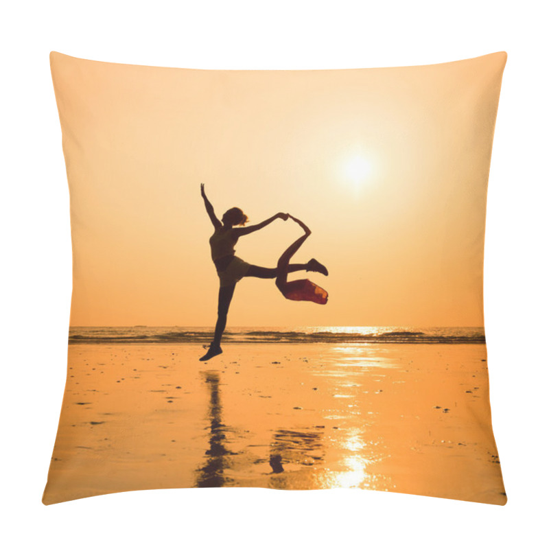 Personality  Dancing Pillow Covers