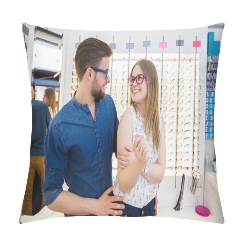 Personality  Young People In Love Pillow Covers