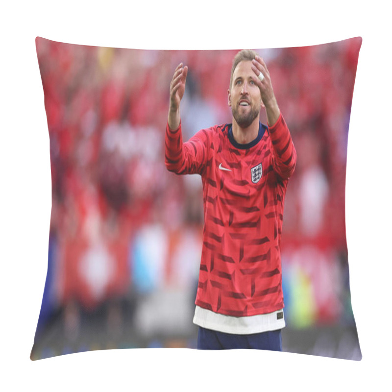 Personality  Dusseldorf, Germany. 6 July 2024  Harry Kane Of England During  England And Switzerland Uefa Euro 2024 Pillow Covers