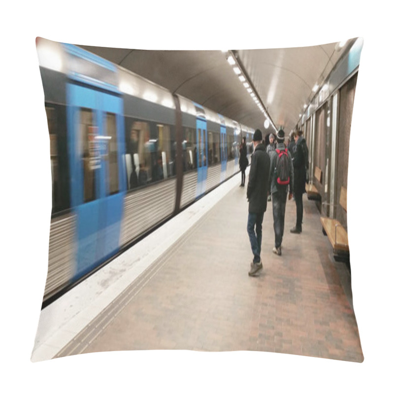 Personality  Stockholm Metro Station Gardet Pillow Covers