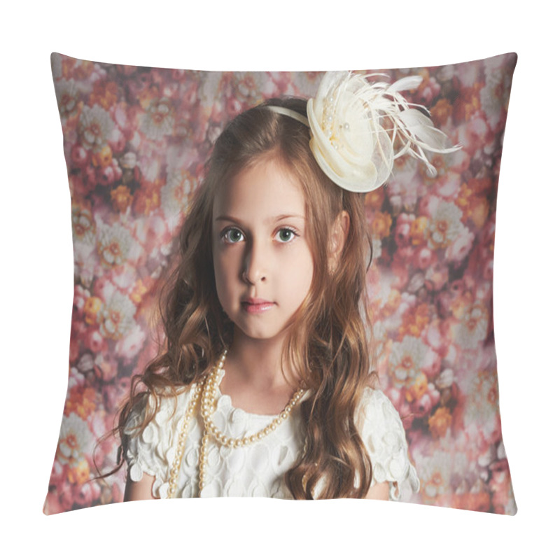 Personality  Beautiful Little Girl. Floral Background.funny Child Pillow Covers