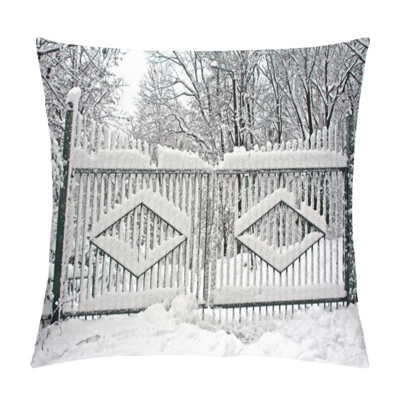 Personality  Gates Covered With Snow Pillow Covers