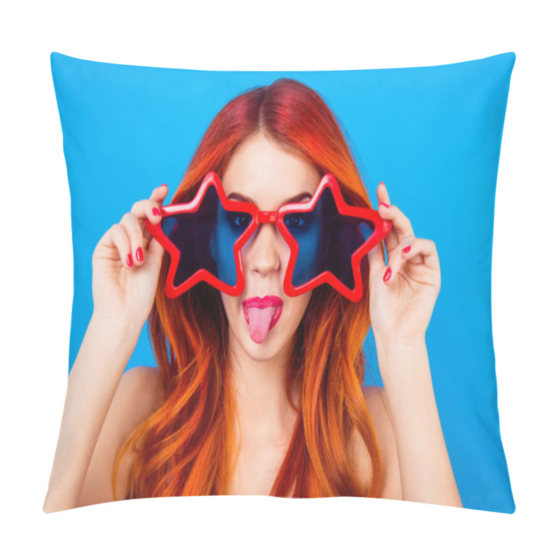 Personality  Go Crazy! Young Cheerful Foxy With Big Funny Star Glasses And To Pillow Covers