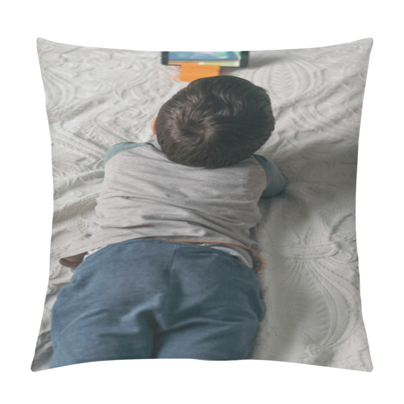 Personality  Top View Of Little Boy Watching Webinar On Smartphone While Lying On Bed Pillow Covers