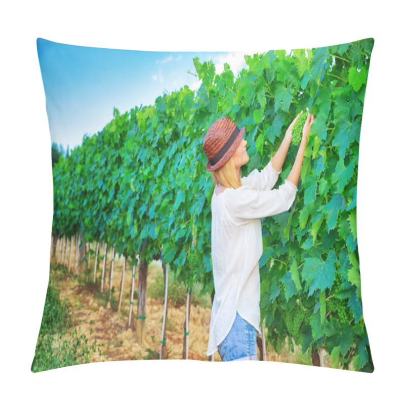 Personality  Farmer Girl On Vineyard Pillow Covers