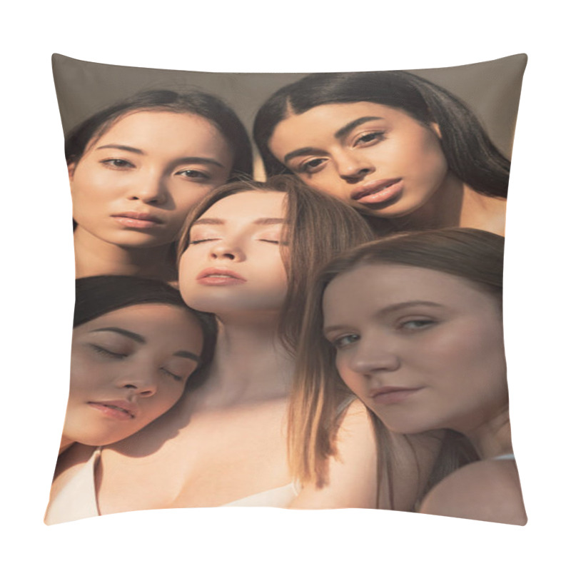 Personality  Five Dreamy Multicultural Girls Posing At Camera In Sunlight  Pillow Covers