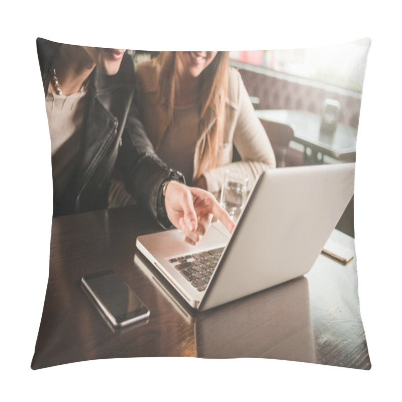 Personality  Couple At The Bar Using A Laptop Pillow Covers