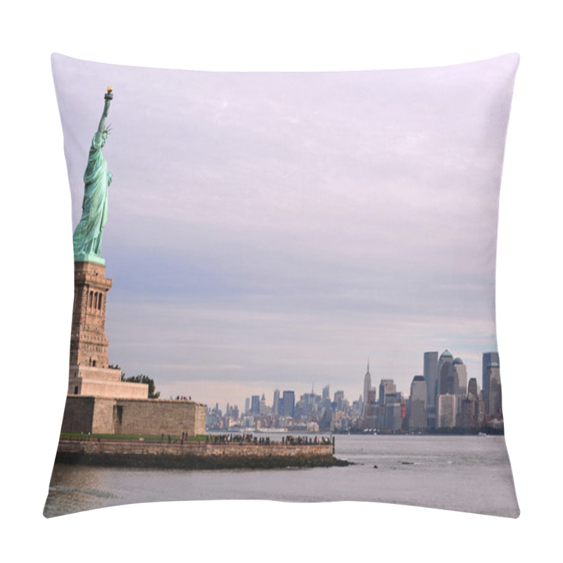 Personality  Travel Photos Of New York - Manhattan Pillow Covers