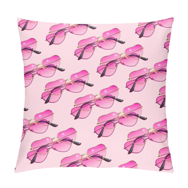 Personality  Pink Sunglasses Pattern On Pink Background Pillow Covers