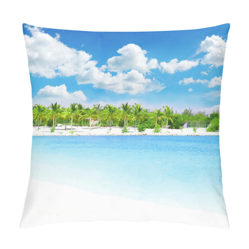 Personality  Tropical Getaway Pillow Covers