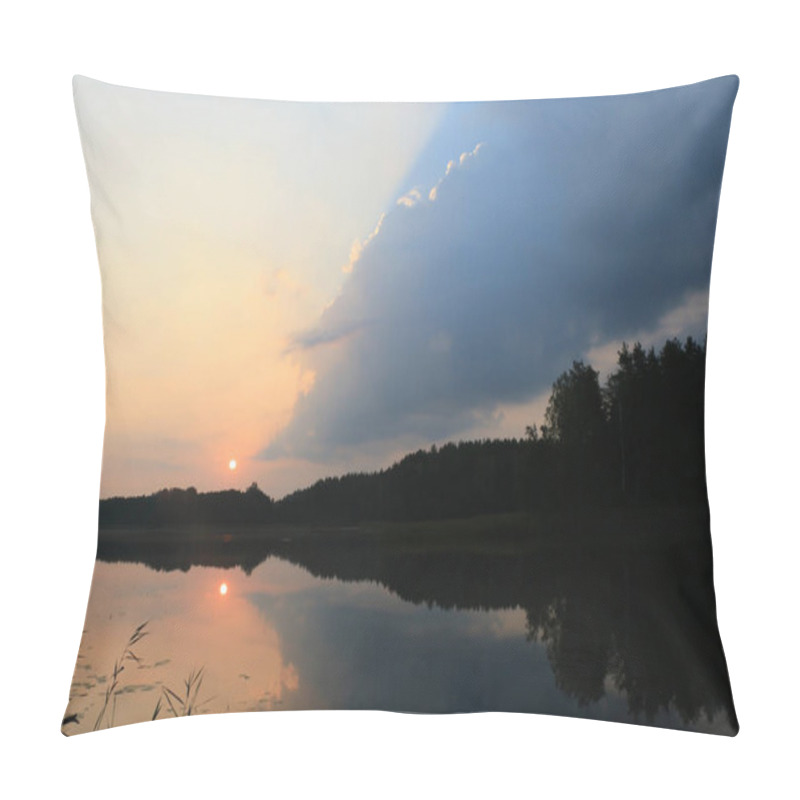 Personality  Unusual Fabulous Sunrise Over The Lake. Pillow Covers