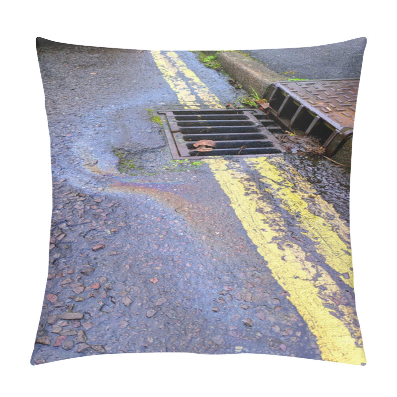 Personality  Oil Petrol Environmental Rainbow Leak Running Down A Drain Pillow Covers