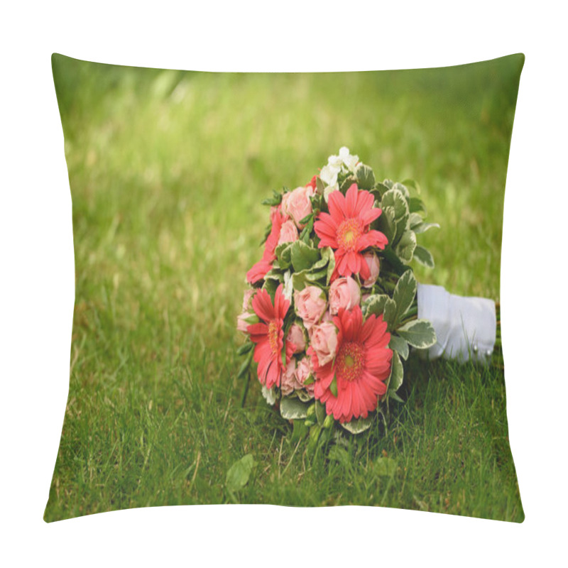 Personality  A Colourfull Wedding Bouquet Laying On Grass Wiht Copy Space Around It Pillow Covers