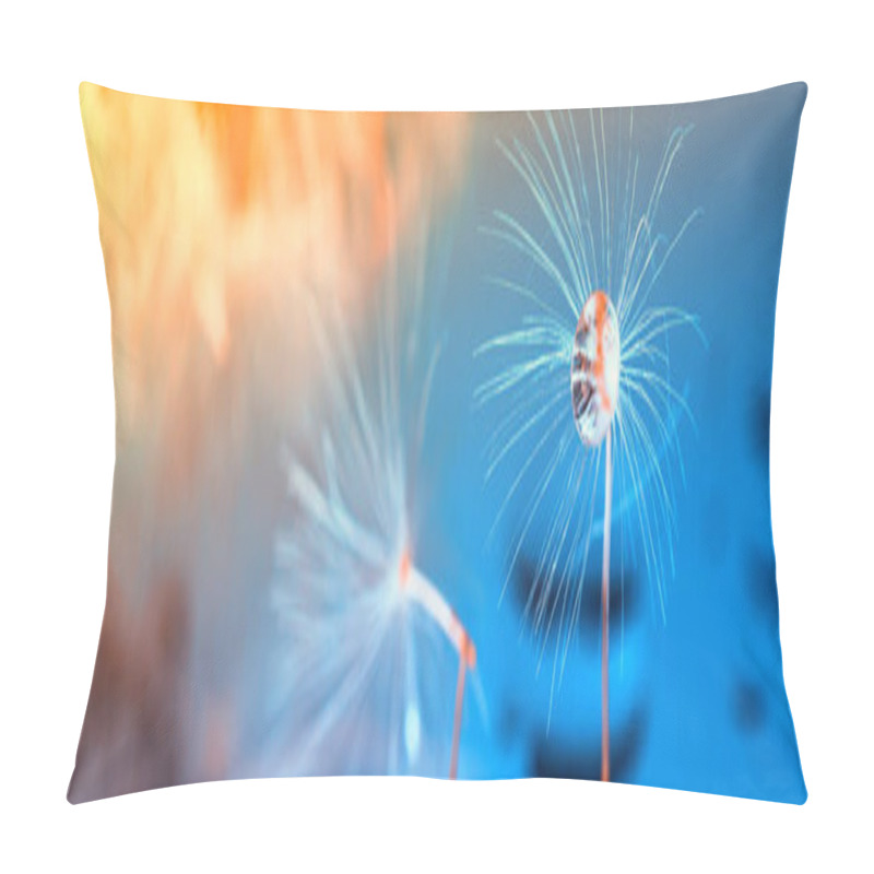 Personality  Macro Photo, Dandelion Seeds In Dew Drops On A Mystical Blue Background Pillow Covers