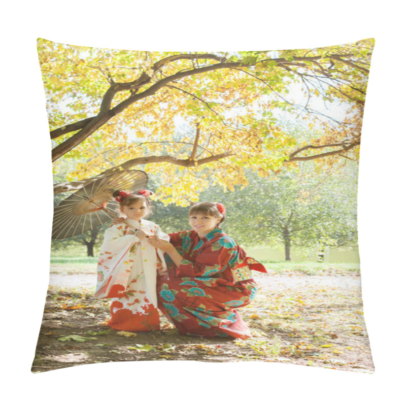 Personality  Mother And Daughter In   Kimono Pillow Covers