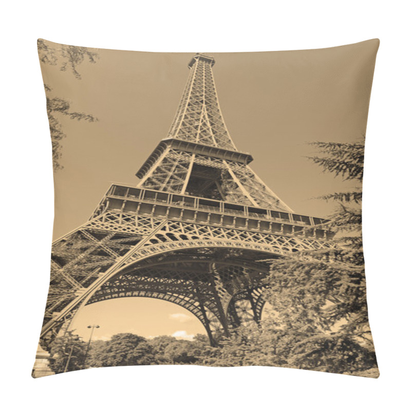 Personality  The Iconic Eiffel Tower, Paris France Pillow Covers