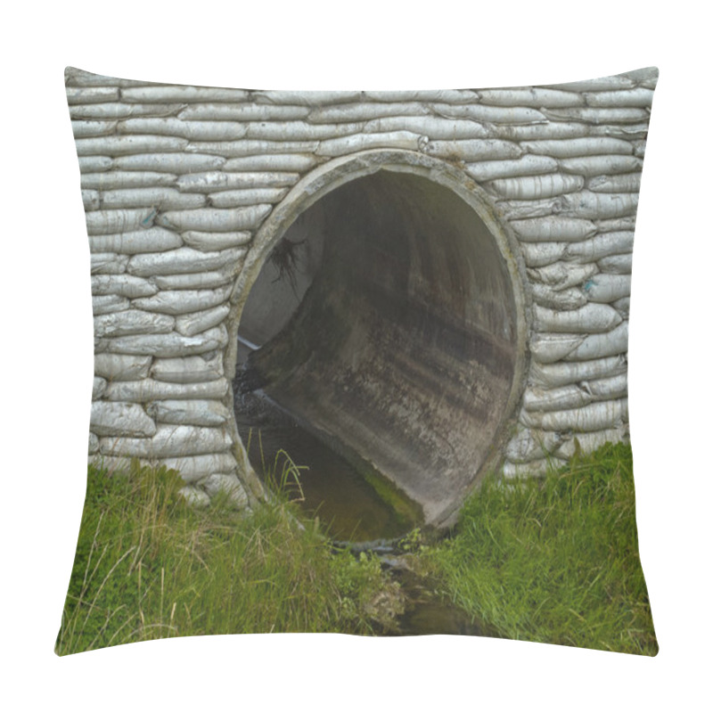 Personality  Storm Culvert Drainage Pipe Concrete Revetment Pillow Covers