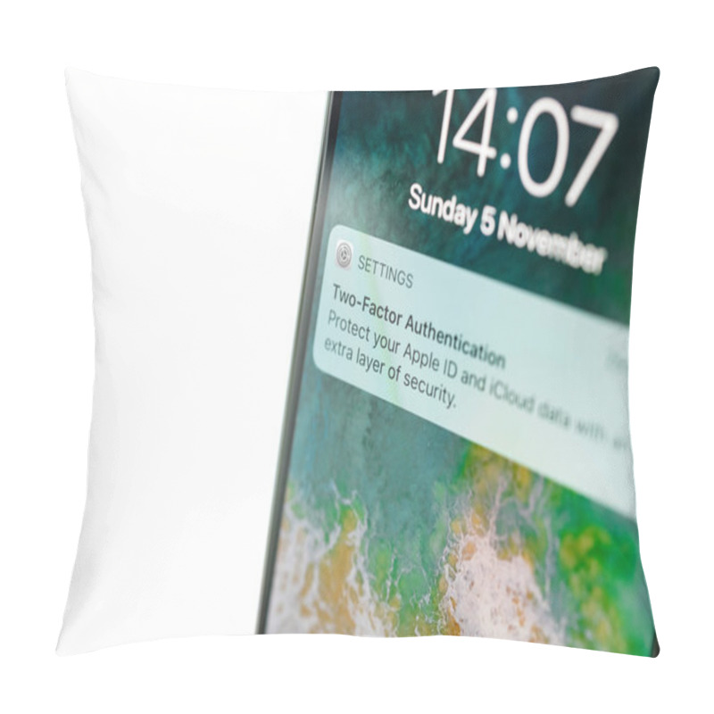 Personality  Two-factor Authentication Message On Iphone XS Screen Pillow Covers