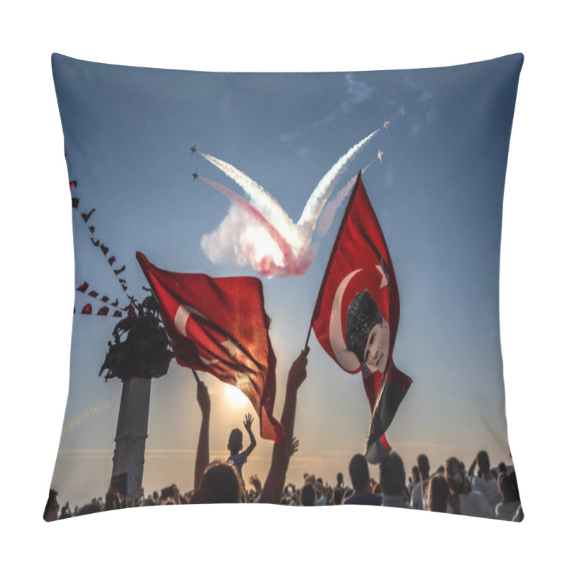 Personality  September, 9,2017, Alsancak, Turkey, Celebration Of The Liberation Day Of Izmir Turkish Stars Are Flying Acrobatics In The Air Pillow Covers