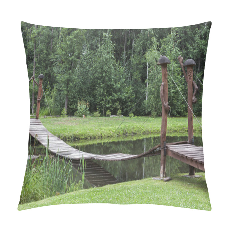 Personality  Wooden Bridge Over Pond Pillow Covers