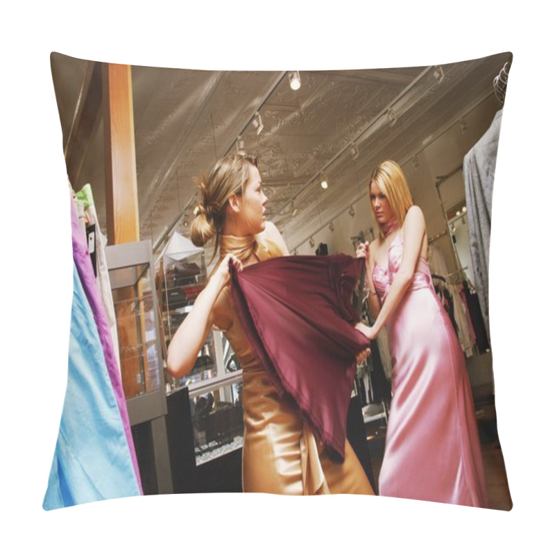 Personality  Women Fighting Over Clothes Pillow Covers