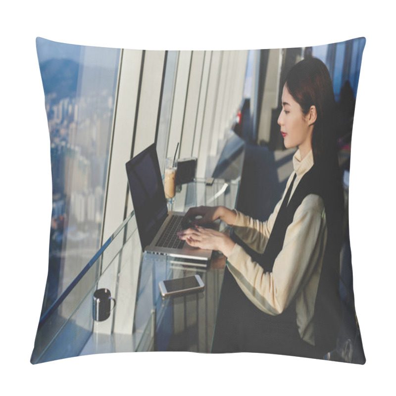 Personality  Young Chinese Woman Pillow Covers