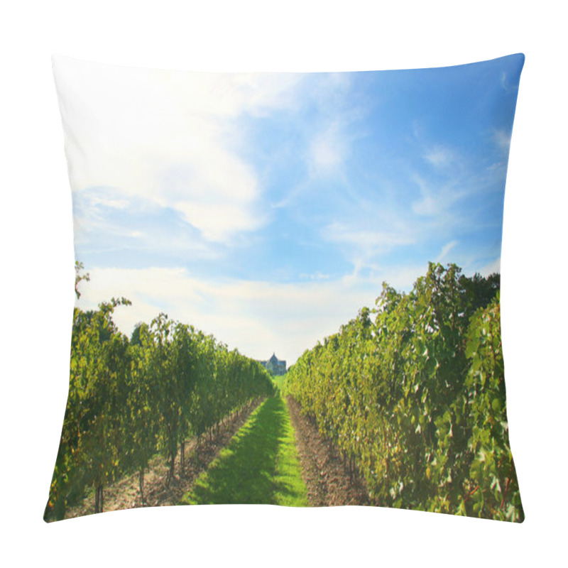 Personality  Vineyards Of Niagara Pillow Covers