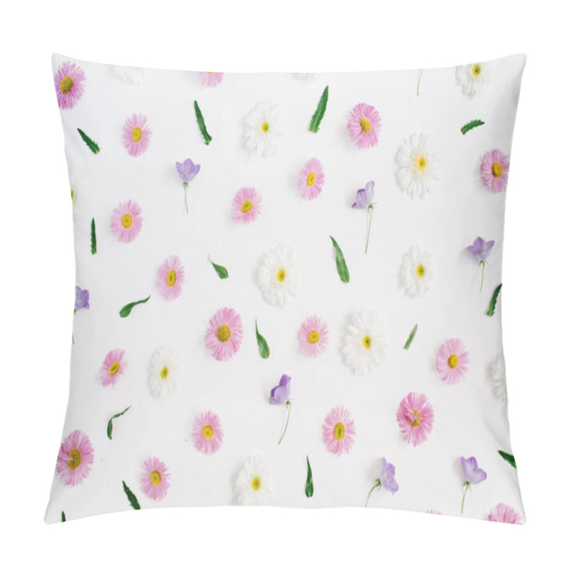 Personality  Floral Pattern Made Of White And Pink Chamomile Daisy Flowers Pillow Covers