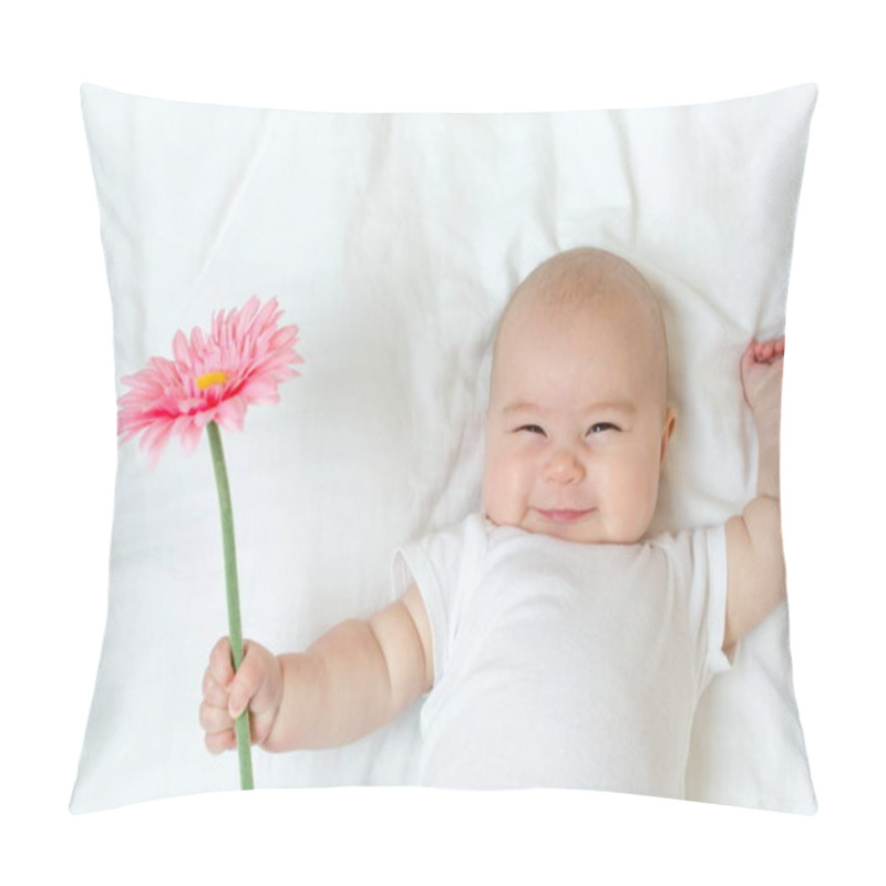 Personality  Happy Newborn Baby Girl With A Flower Pillow Covers