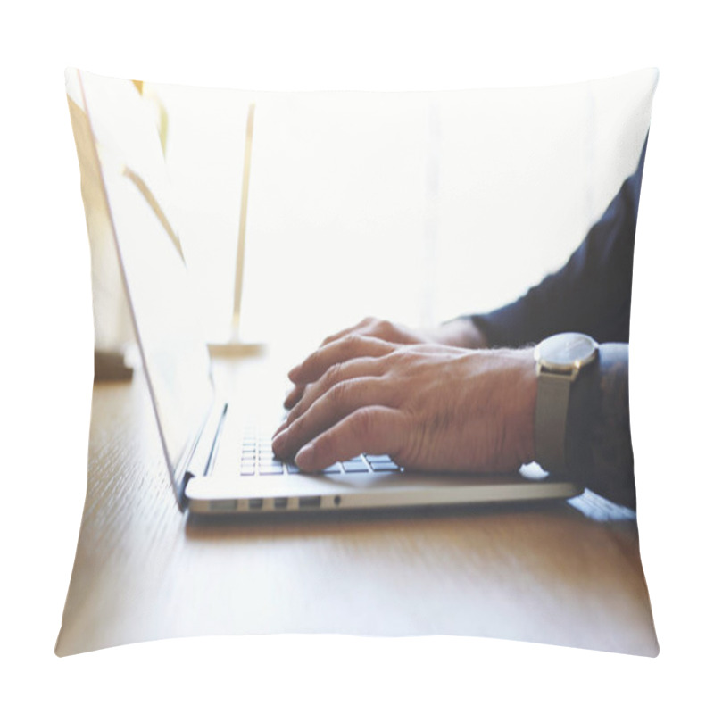 Personality  Cropped Image Of Male Hands Of IT Professional  Pillow Covers