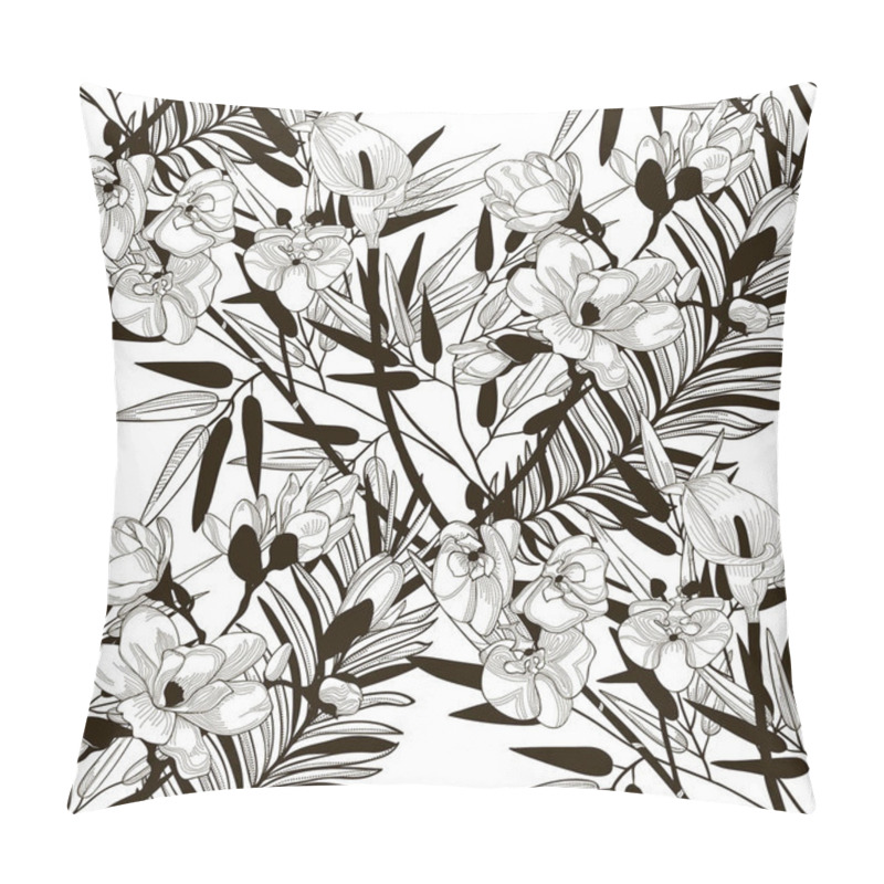 Personality  Vector Seamless Pattern With Drawn Flowers And Leaves Pillow Covers