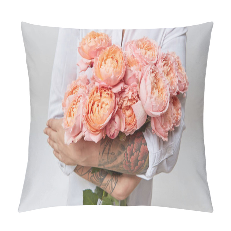 Personality  Female Hands Holding Bouquet Of Pink Roses, Valentine's Day Concept Pillow Covers