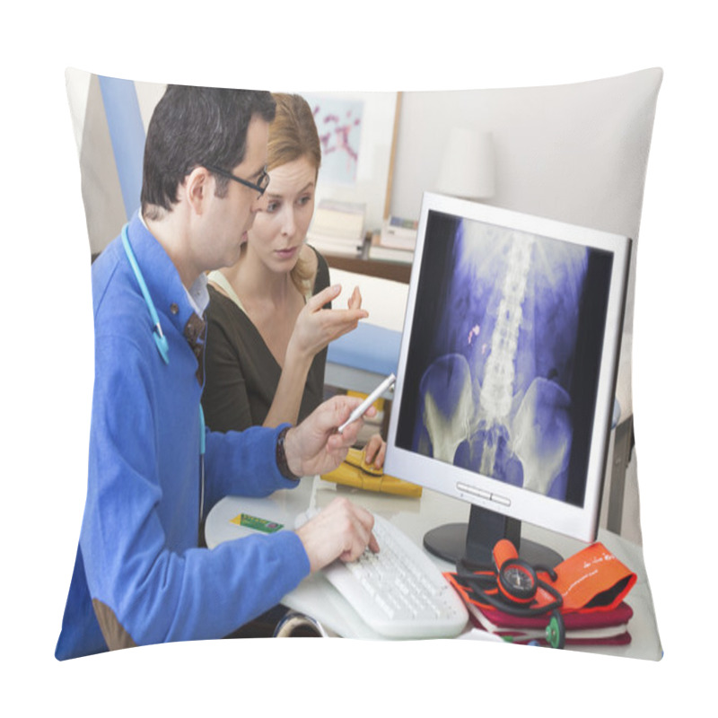 Personality  UROLOGY CONSULTATION WOMAN Pillow Covers