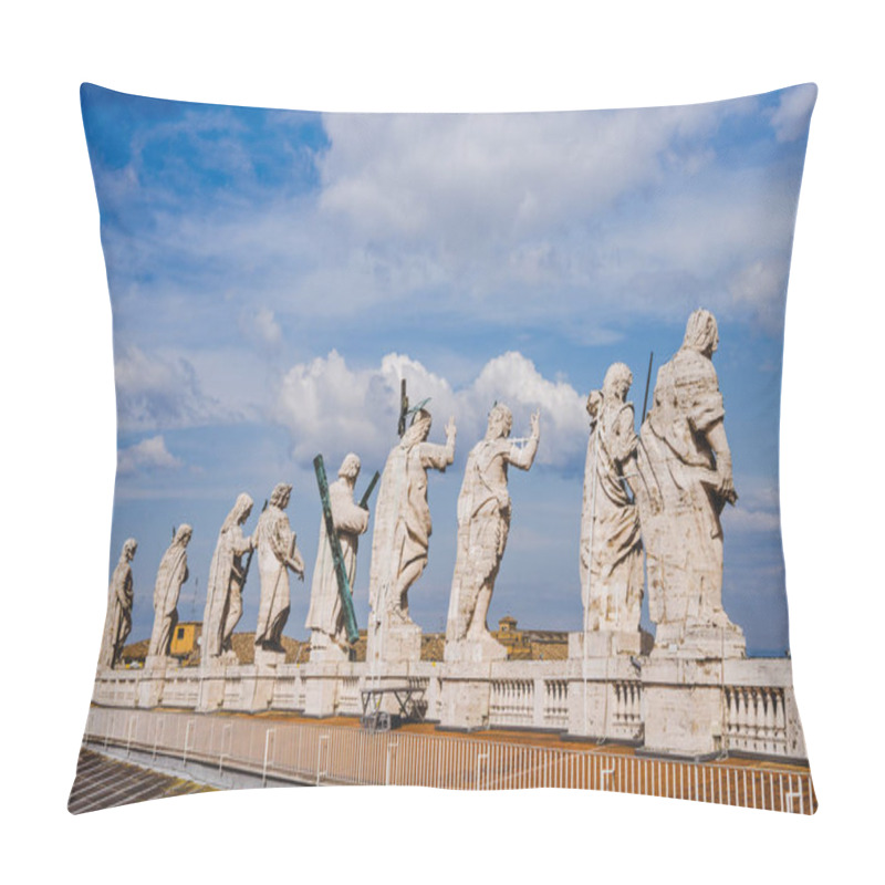 Personality  Statues Pillow Covers