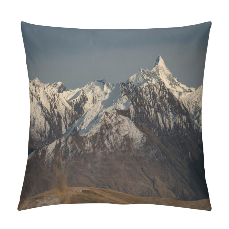 Personality  Beautiful Scenery Of The Mount Aspiring In New Zealand Under The Dark Sky Pillow Covers