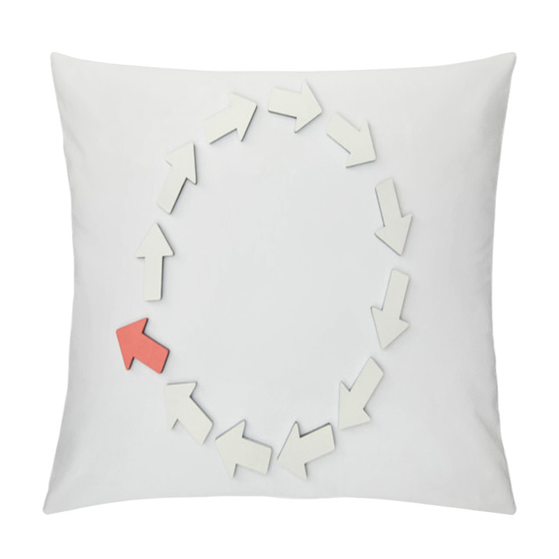 Personality  Top View Of Circle With White Pointers And Red Arrow On Grey Background Pillow Covers