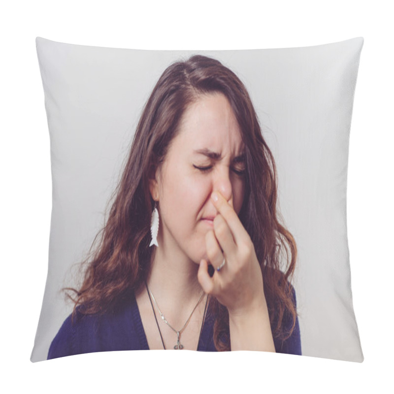 Personality  The Stench. Closes The Womans Nose Pillow Covers