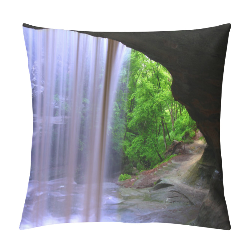 Personality  Starved Rock State Park - Illinois Pillow Covers