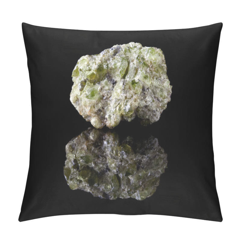 Personality  Peridote Or Olivine Crystals Pillow Covers