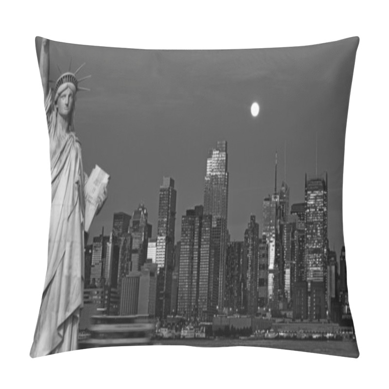 Personality  New York City Black And White Hi Contrast Pillow Covers