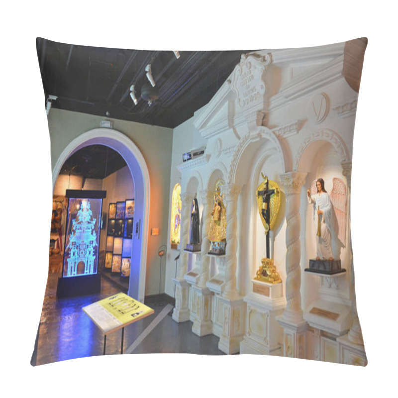 Personality  Santo Christo De Longos Statues Display At Chinatown Museum Pillow Covers