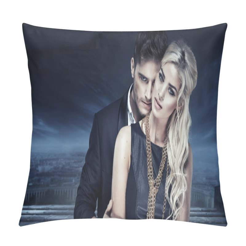 Personality  Portrait Of A Young Couple Over The City Background Pillow Covers