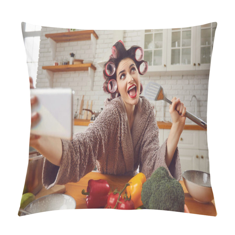 Personality  Woman In Hair Curlers Taking Funny Selfie On Mobile While Cooking In The Kitchen Pillow Covers