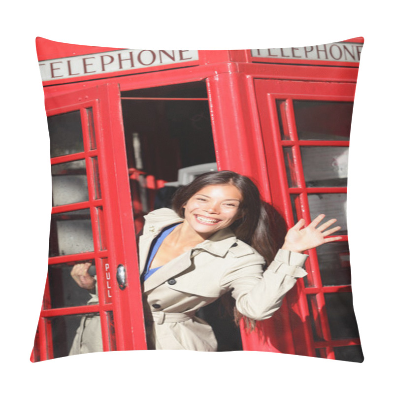 Personality  London Red Phone Booth - Woman Waving Happy Pillow Covers