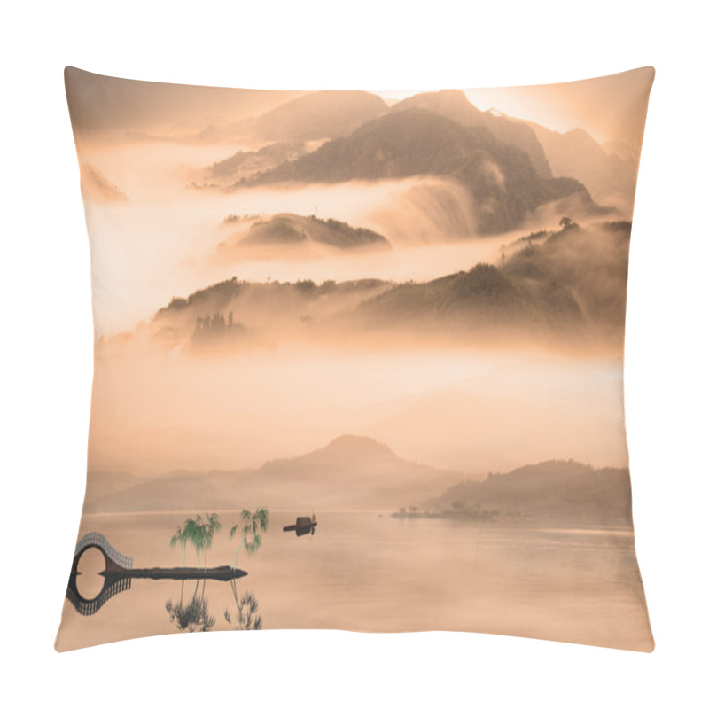 Personality  Chinese Landscape Painting - Sunset Of Fisherman Pillow Covers