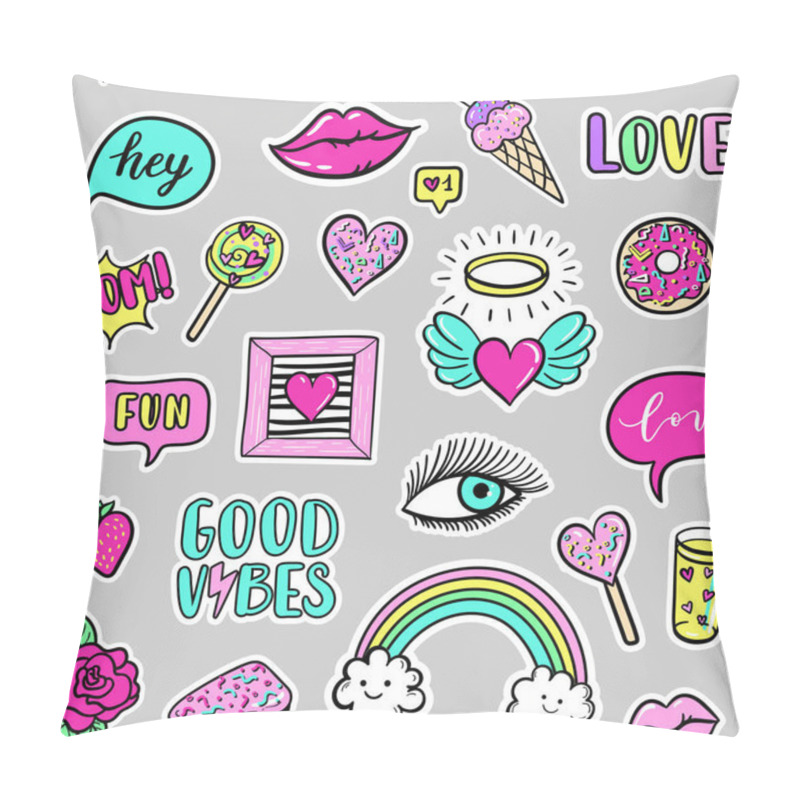 Personality  Vector Seamless Pattern With Fashion Fun Patches: Lip, Star, Strawberry, Speech Bubble On Background. Pop Art Stickers, Patches, Pins, Badges 80s-90s Style Pillow Covers