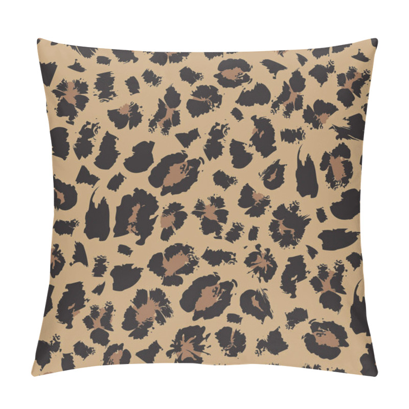 Personality  Seamless Vector Leopard Fur Pattern. Animal Print Background For Fabric, Textile, Design, Cover, Wrapping. Nature Brown Gradient Pillow Covers