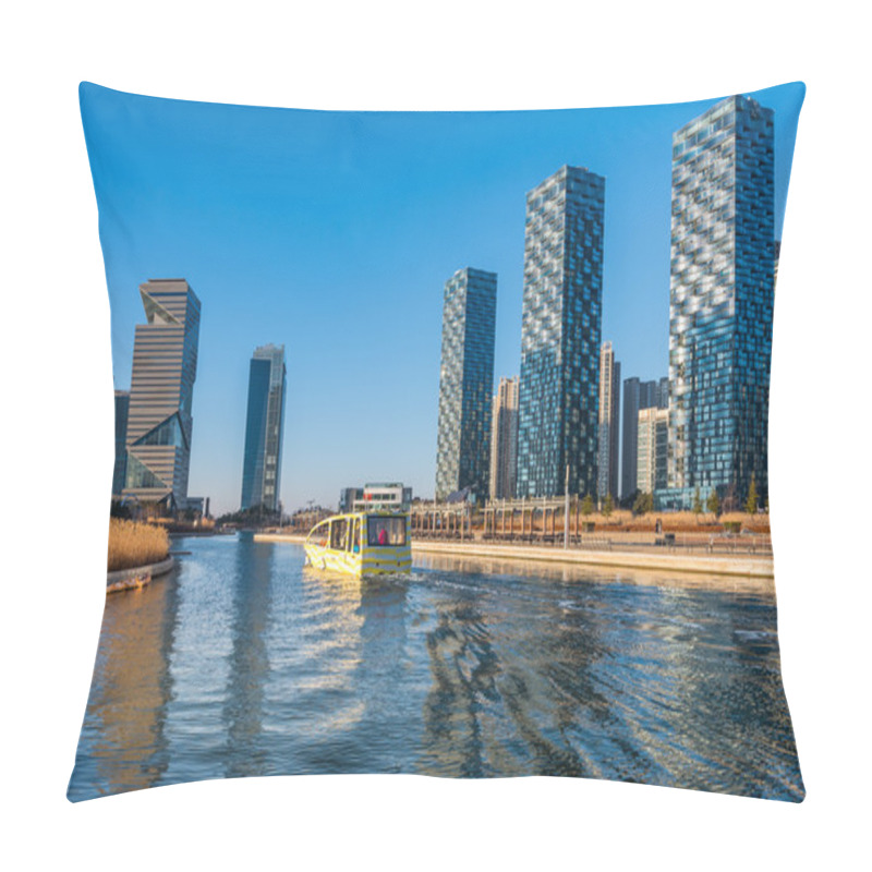 Personality  Incheon,Central Park In Songdo International Business District , Pillow Covers